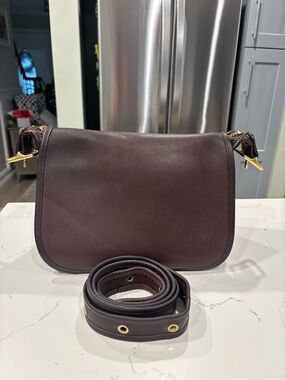 Vintage Coach Patricia Legacy  brown bag. Style # 9951. No hang tag
